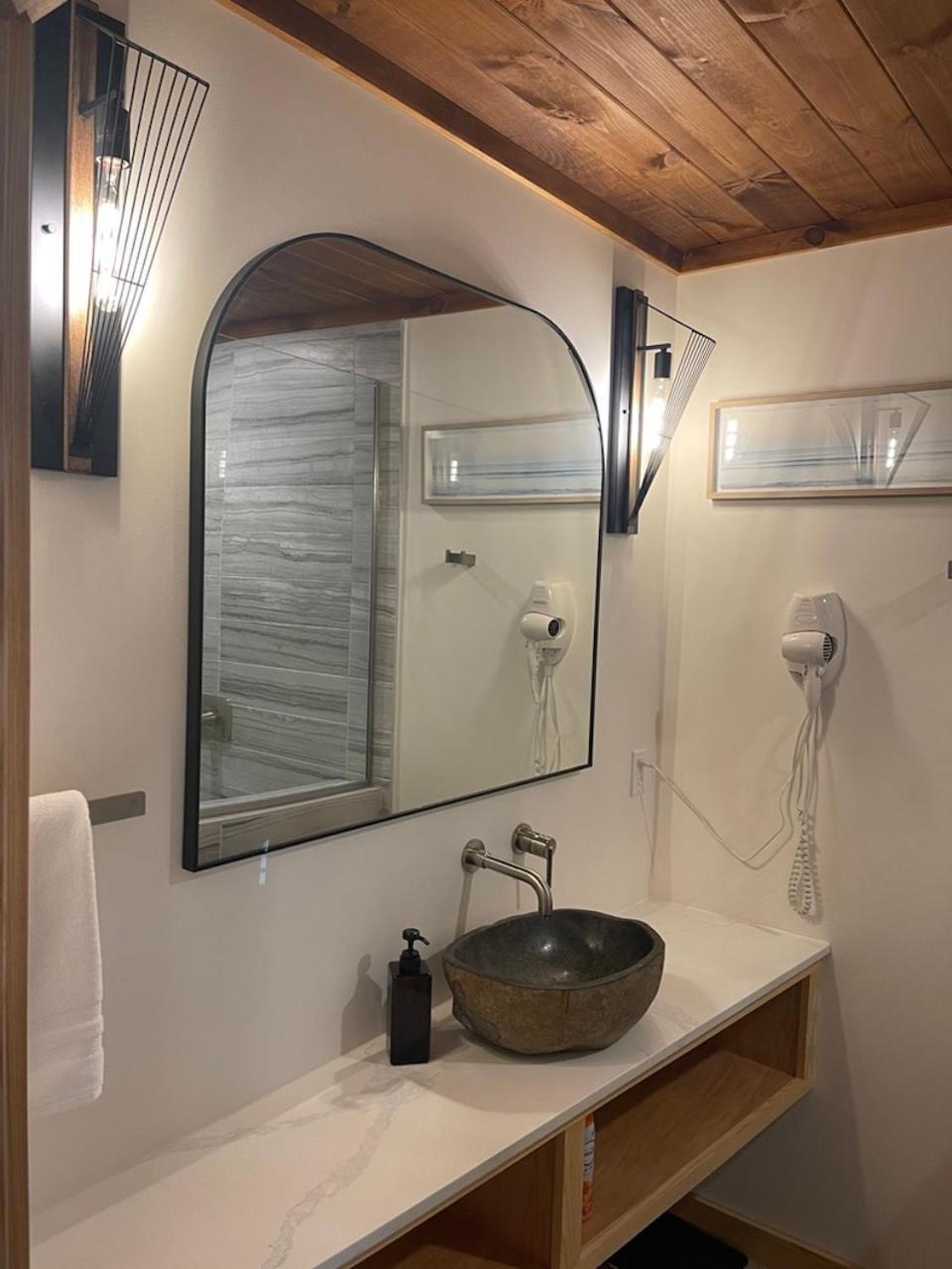Stone Cove Waterfront Adults Only B&B Тобермори Экстерьер фото